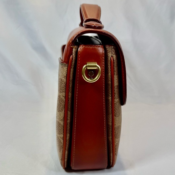 Coach Signature Cassie - Picture 11 of 11